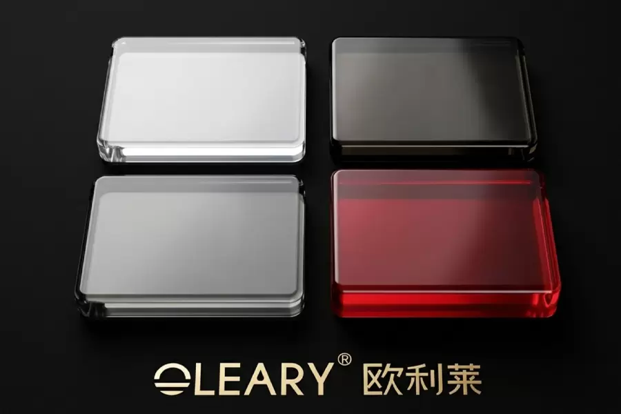 OLEARY transparent resin color sample showing crystal-clear material quality.